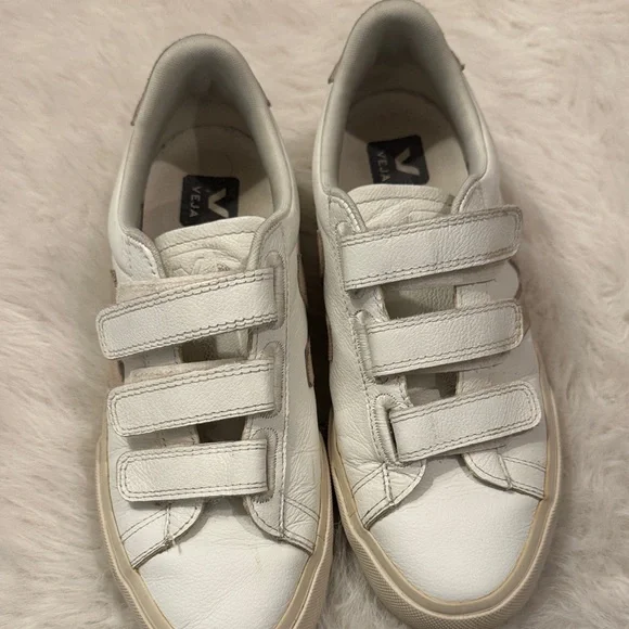 Veja Cream Velcro Leather/Suede Sneakers Size 8 pre-owned. - Picture 9 of 11